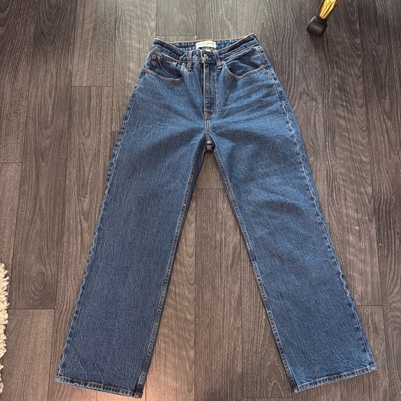 Abercrombie 90s Relaxed Jean High Rise 2S Curve Love - Picture 1 of 6
